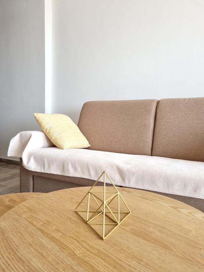 Almyros Aktis Seaview Apartment Kalamata Ngoại thất bức ảnh