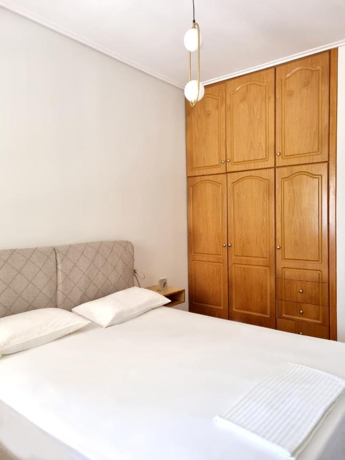 Almyros Aktis Seaview Apartment Kalamata Ngoại thất bức ảnh
