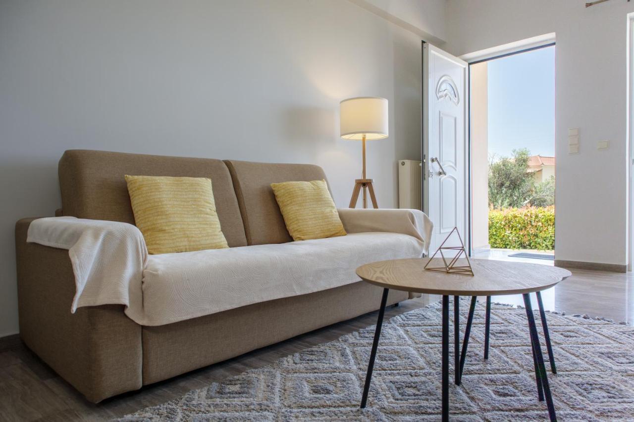 Almyros Aktis Seaview Apartment Kalamata Ngoại thất bức ảnh