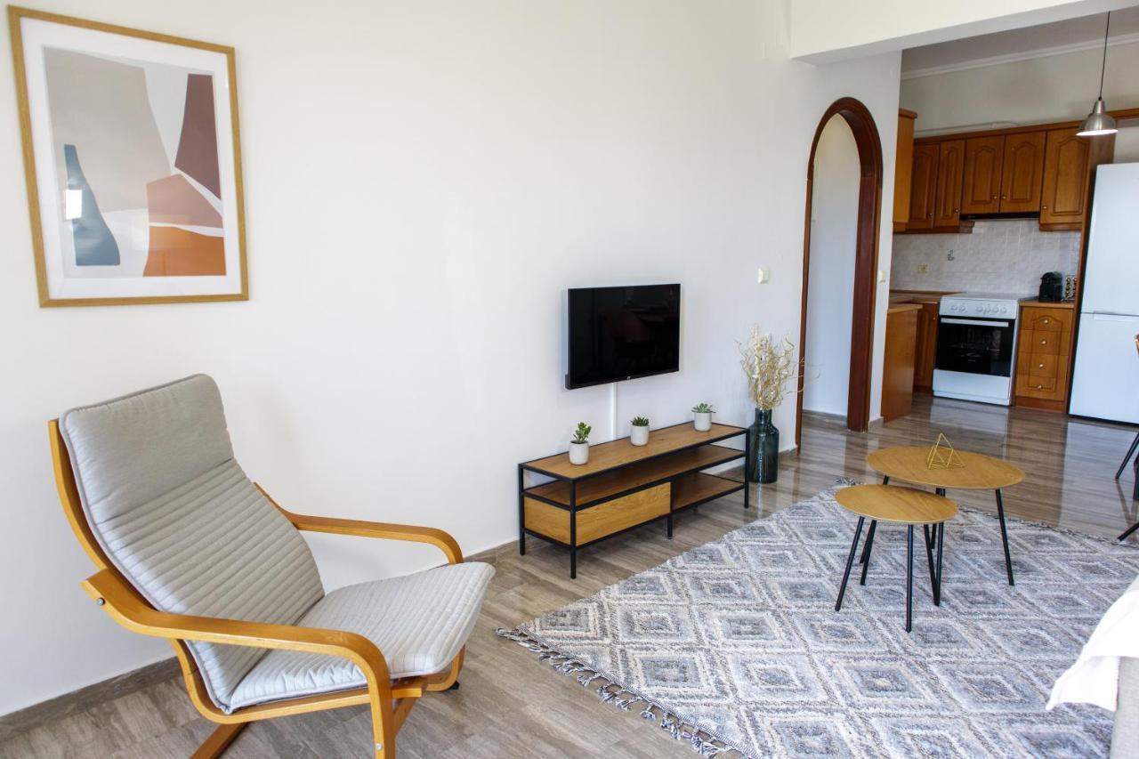 Almyros Aktis Seaview Apartment Kalamata Ngoại thất bức ảnh