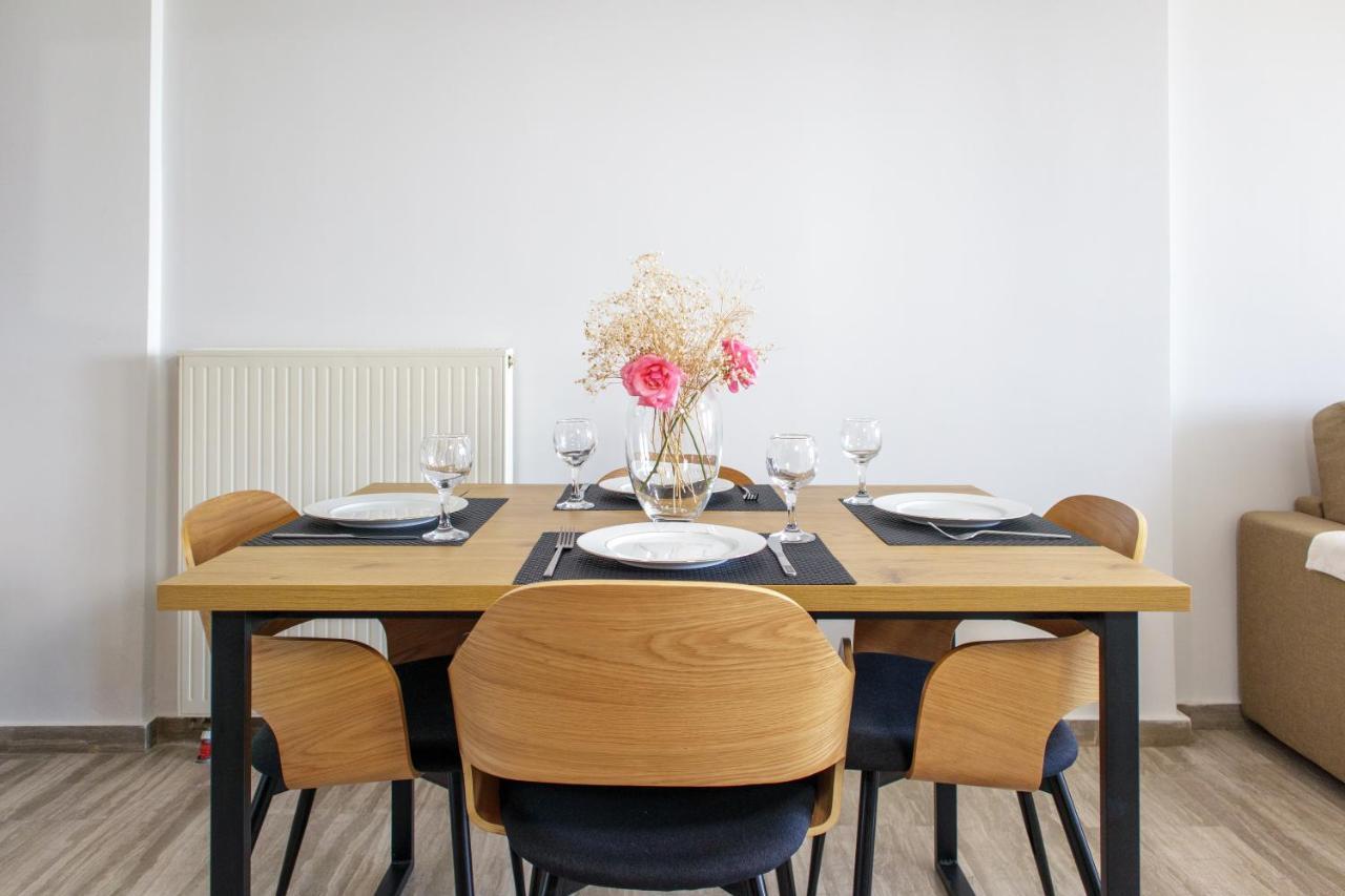 Almyros Aktis Seaview Apartment Kalamata Ngoại thất bức ảnh