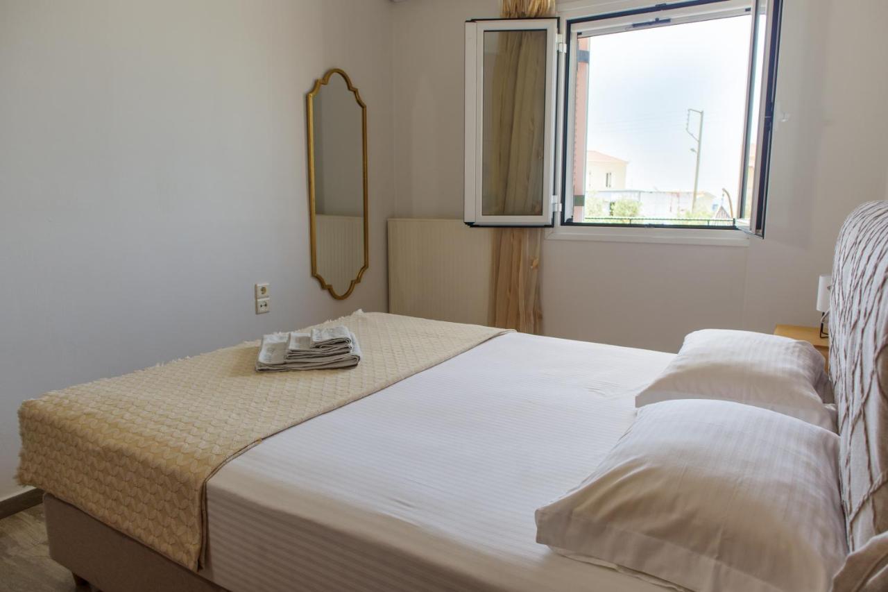Almyros Aktis Seaview Apartment Kalamata Ngoại thất bức ảnh