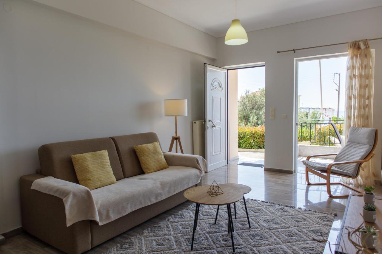 Almyros Aktis Seaview Apartment Kalamata Ngoại thất bức ảnh