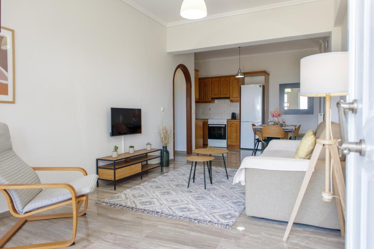 Almyros Aktis Seaview Apartment Kalamata Ngoại thất bức ảnh