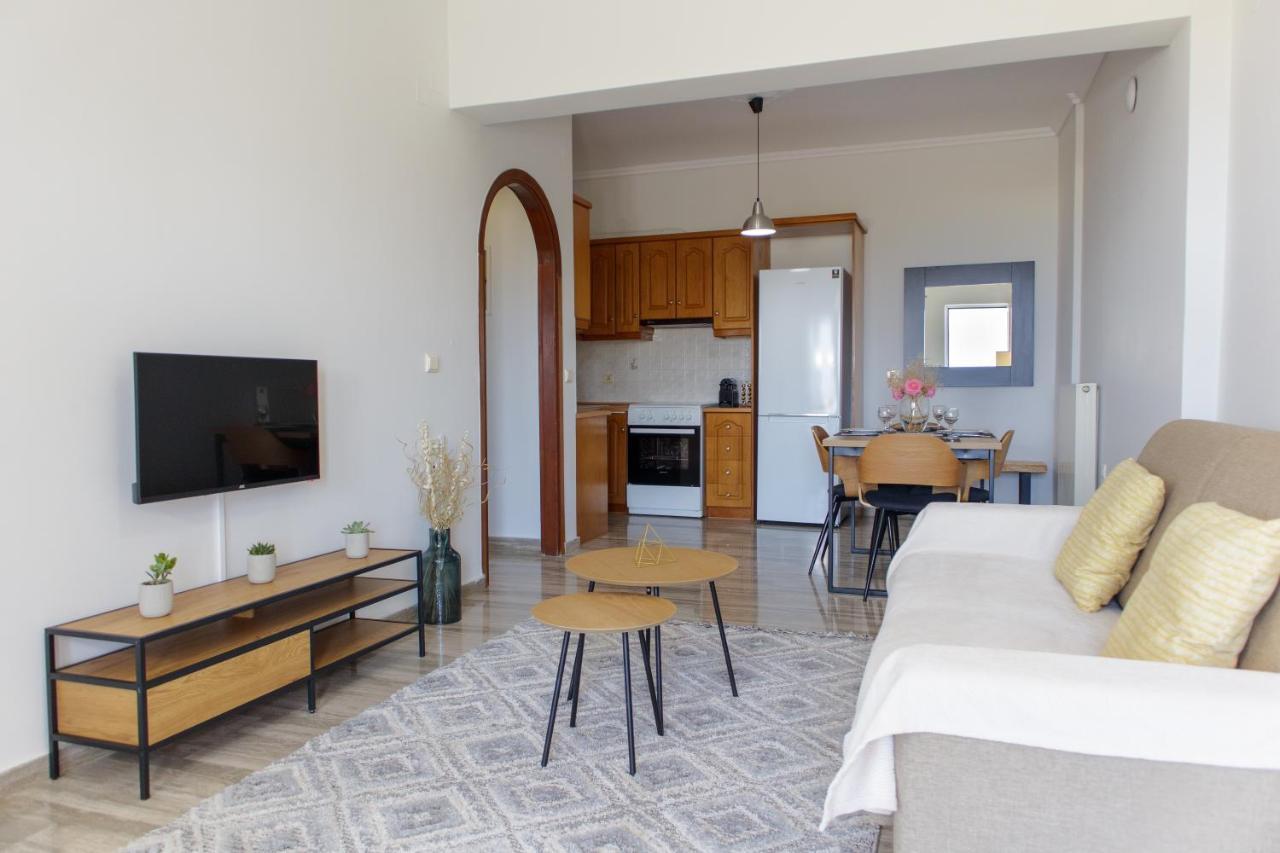 Almyros Aktis Seaview Apartment Kalamata Ngoại thất bức ảnh
