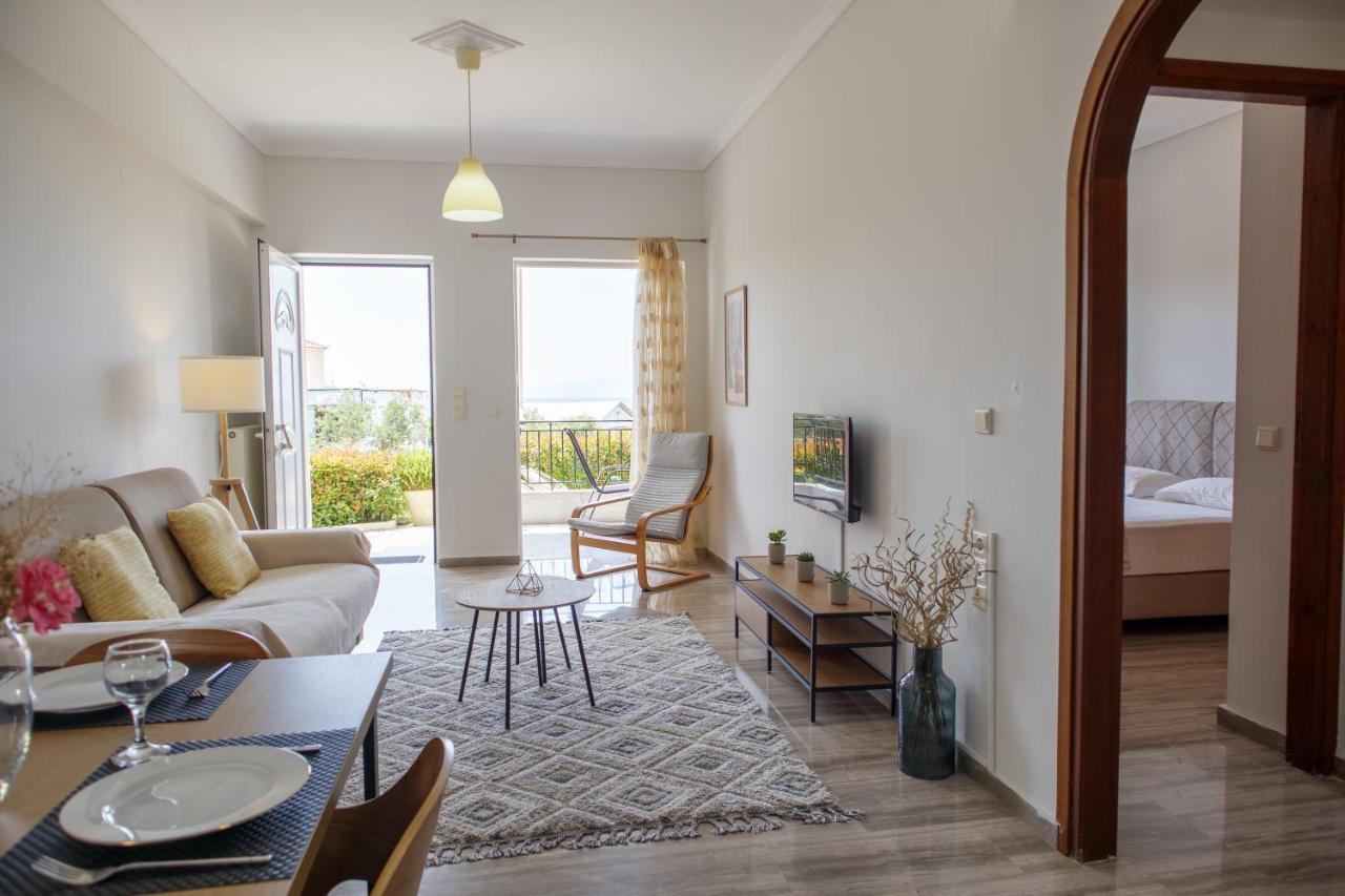 Almyros Aktis Seaview Apartment Kalamata Ngoại thất bức ảnh